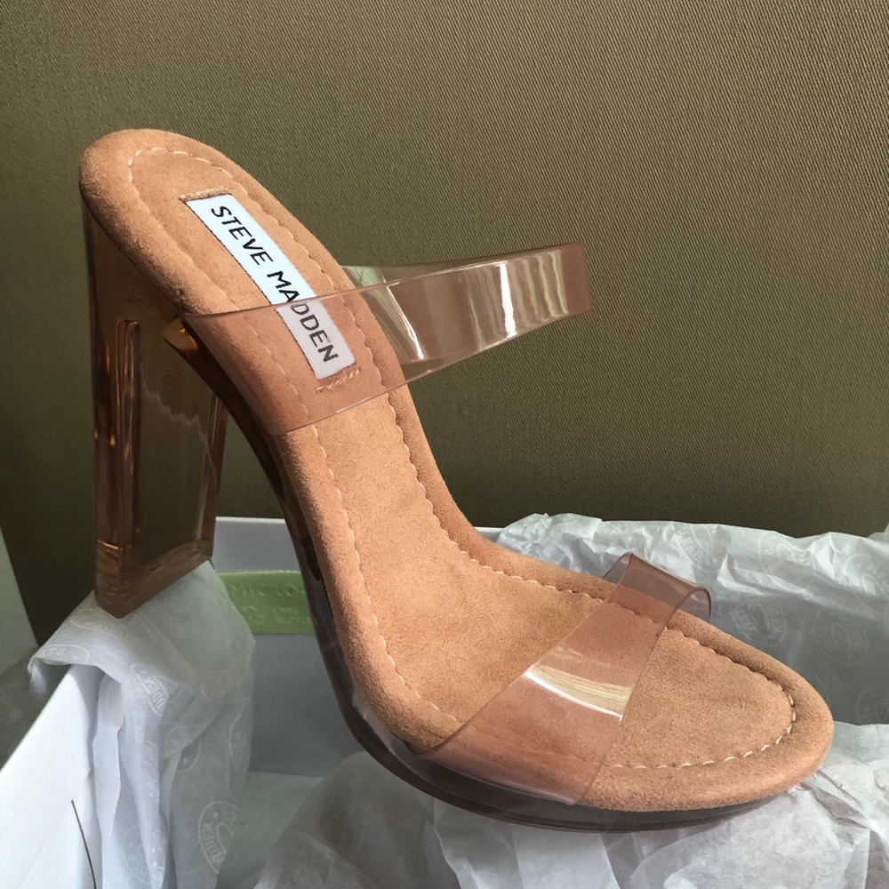 Steve Madden Glassy Tan size 6 women’s